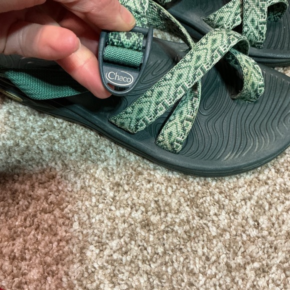 Chaco Green Patterned Sandals - Picture 6 of 8